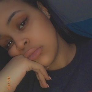 Meet your Posher, Lyndi-rae